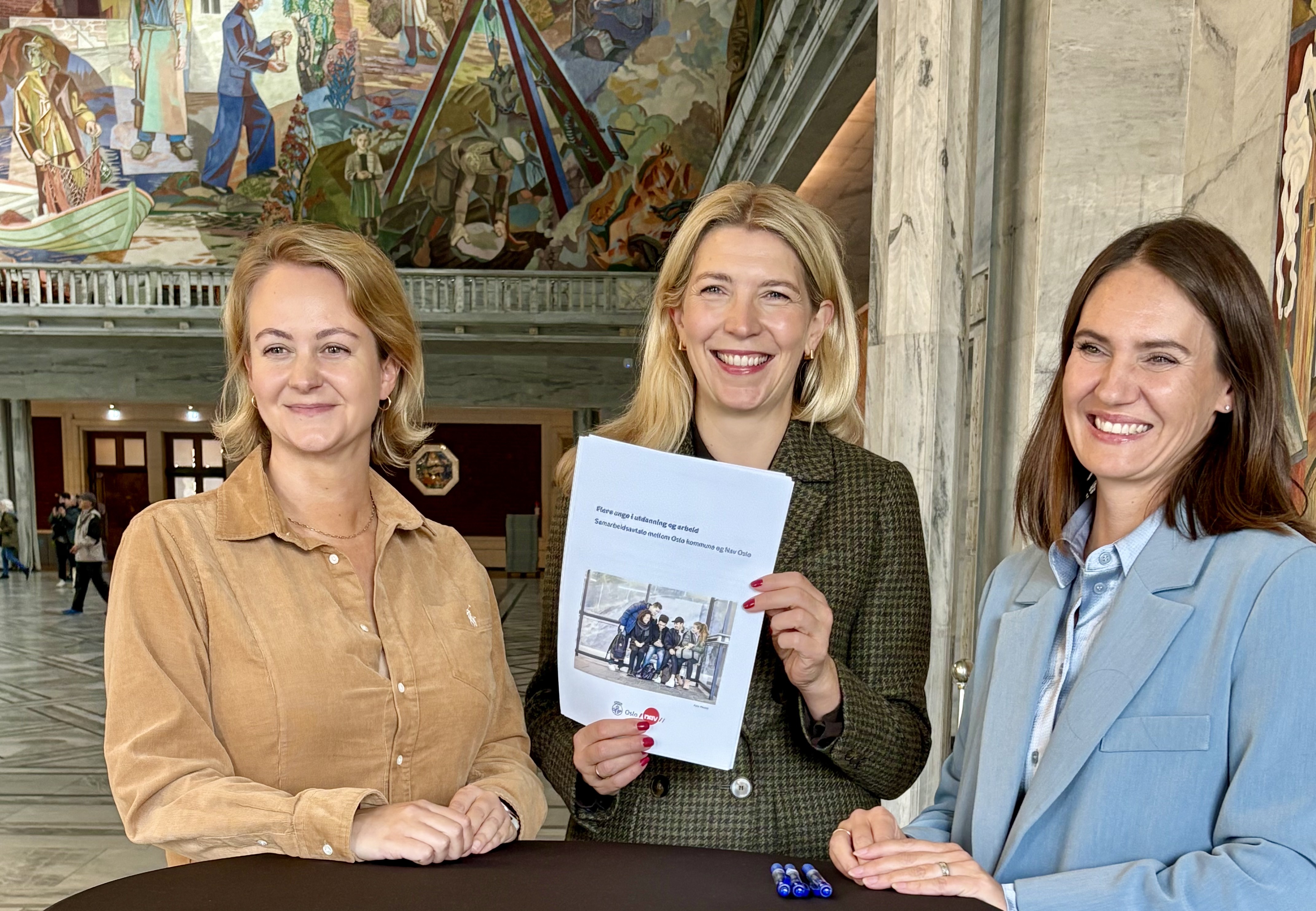 Fra venstre: Byråd for sosiale tjenester, Julianne Ferskaug (V), Maria Walberg, direktør Nav Oslo og Julie Remen Midtgarden (H).