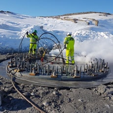 I årets bedriftsundersøkelse har 1168 bedrifter sagt hvordan de ser på sysselsettingsforventingene framover. Estimert mangel på arbeidskraft er over 4.500 i Trøndelag. Størst rekrutteringsproblem finner vi på Fosen. Bildet på fra anleggsarbeidet ved Roan Vindpark. Foto: Stjern AS.